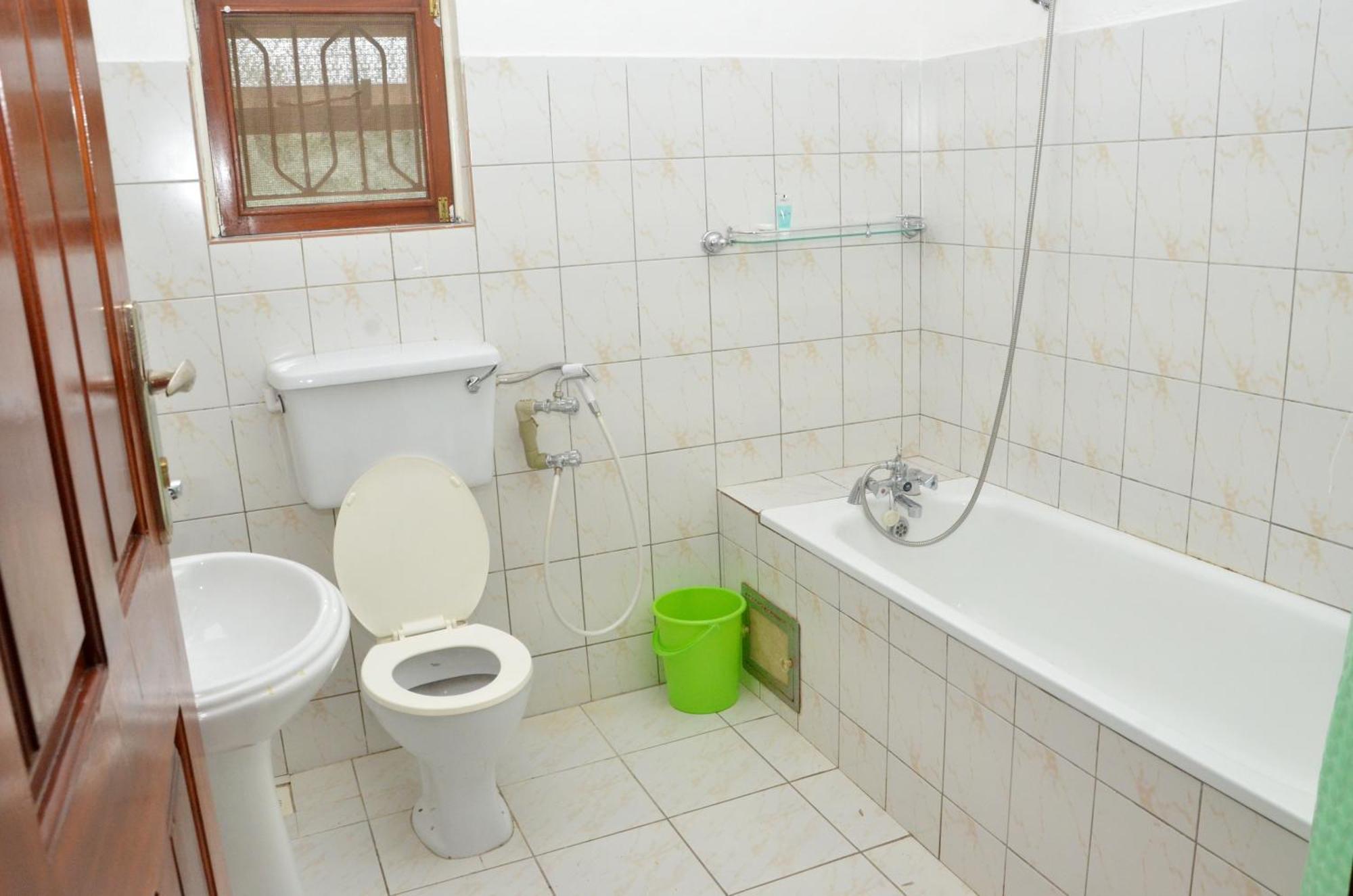 Corinya Serviced Apartments عنتيبي الغرفة الصورة